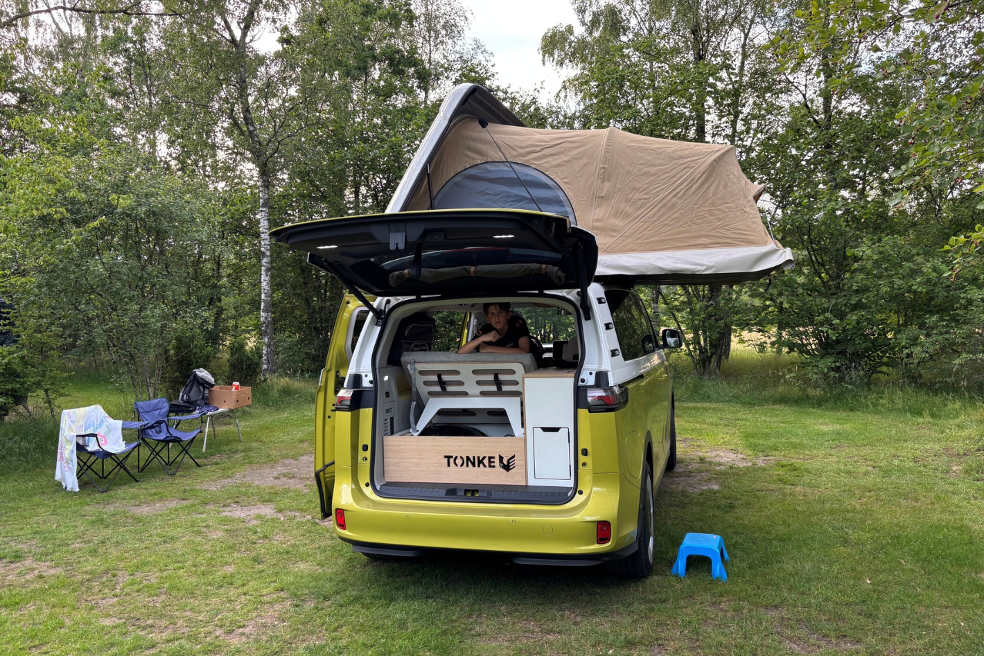 Relaxen op de loungebank op camping Westerwolde